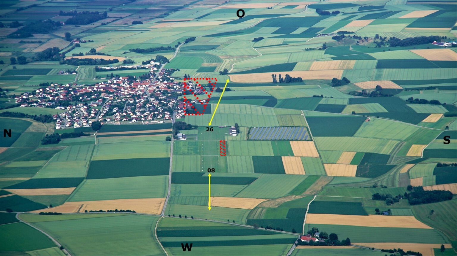 Luftaufnahme Flugplatz EDNJ Egweil 2024