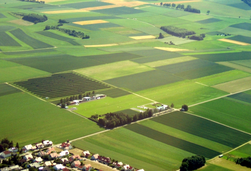 Historische Ansicht des Flugplatzes EDNJ